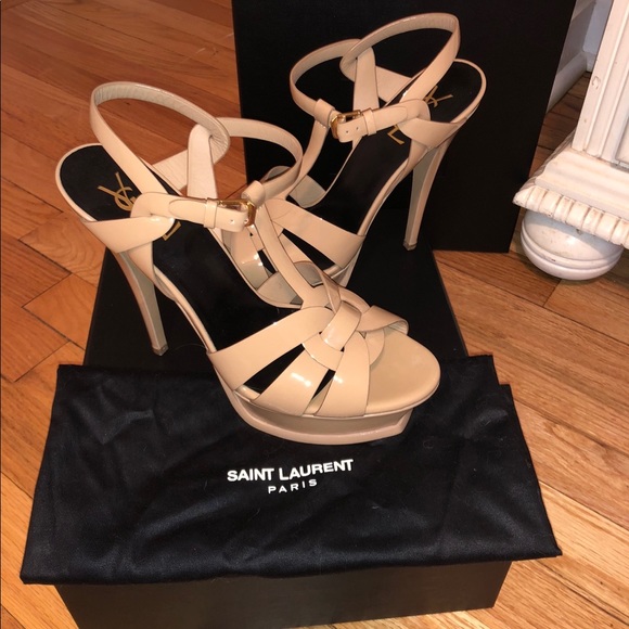 Saint Laurent Nude stiletto heels - Picture 1 of 11